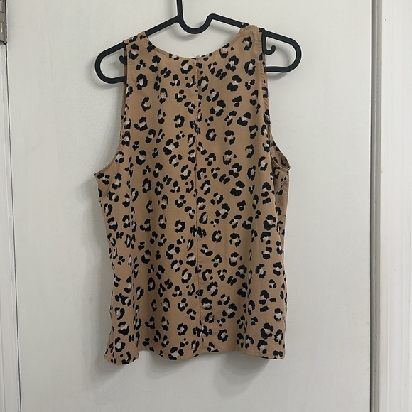 A New Day Leopard Print Sleeveless Shirt Size L - Picture 3 of 3